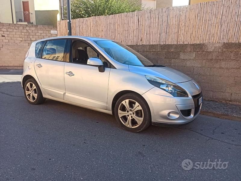 Usata Renault Scénic III 2010 Grigio Monovolume