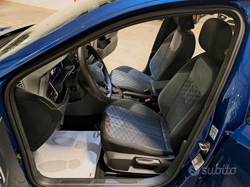 Begagnad VW Taigo R-line 116 HK (85 kW) 2024 Blå SUV