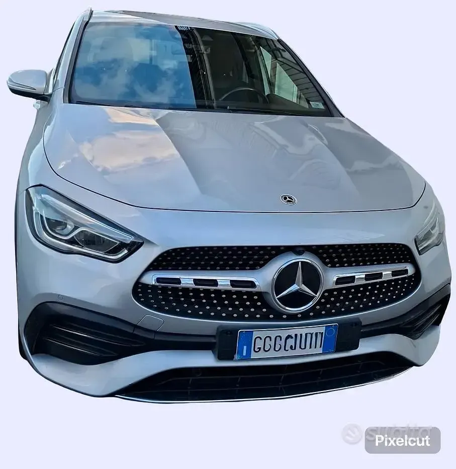 Usata Mercedes GLA180 Premium 116 CV (85 kW) 2020 Grigio SUV