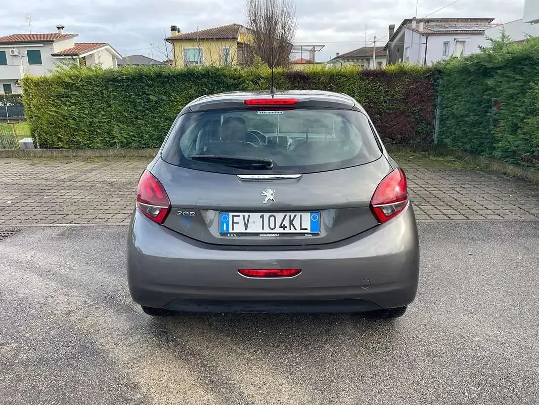 Usata Peugeot 208 Allure 83 CV (61 kW) 2019 Grigio Utilitaria