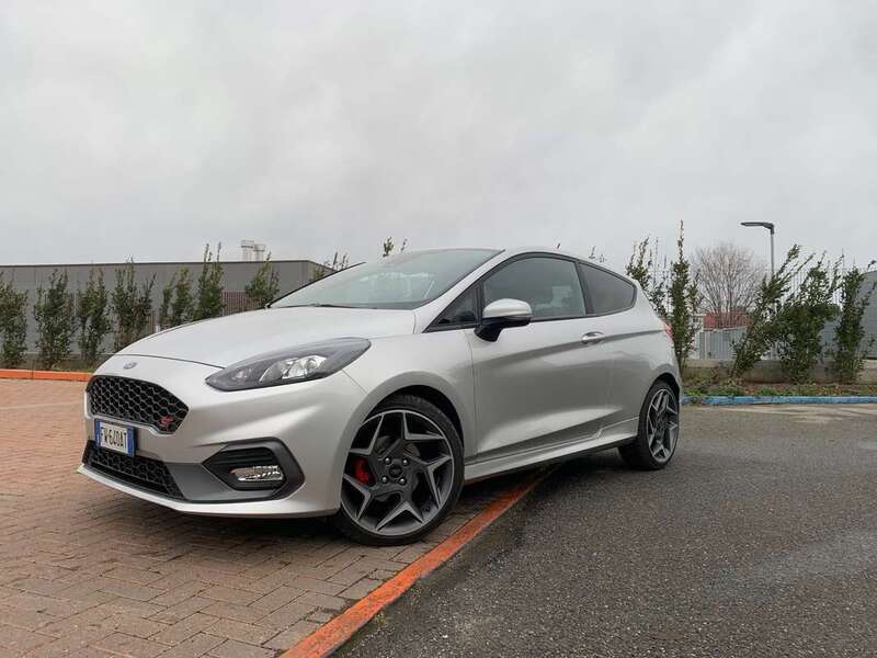 Usato 2019 Ford Fiesta 1.5 Benzin 205 CV (24.500 €)