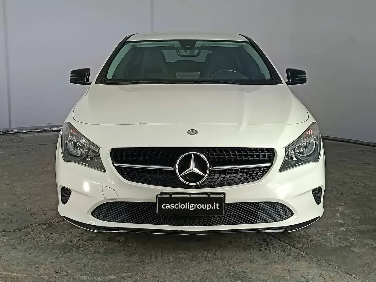 Usata Mercedes CLA200 136 CV (100 kW) 2017 Banco Coupé