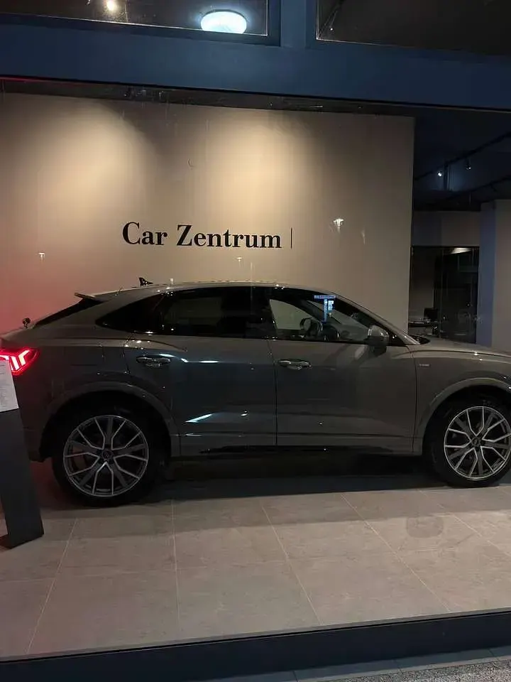 Usata Audi Q3 Sportback Ambiente 150 CV (110 kW) 2023 Grigio SUV