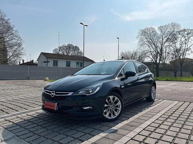 Usata Opel Astra Innovation 136 CV (100 kW) 2017 Nero Berlina