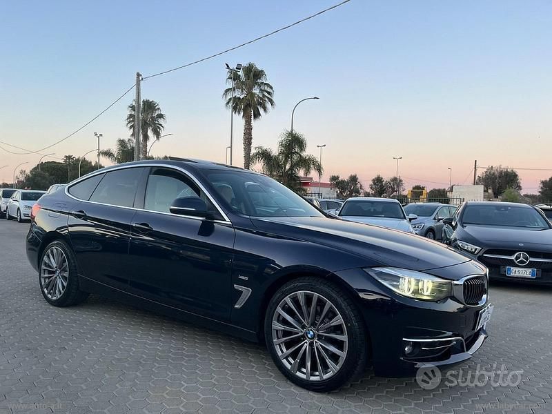 Usata BMW 320 Gran Turismo Luxury Line 190 CV (139 kW) 2018 Blu Berlina