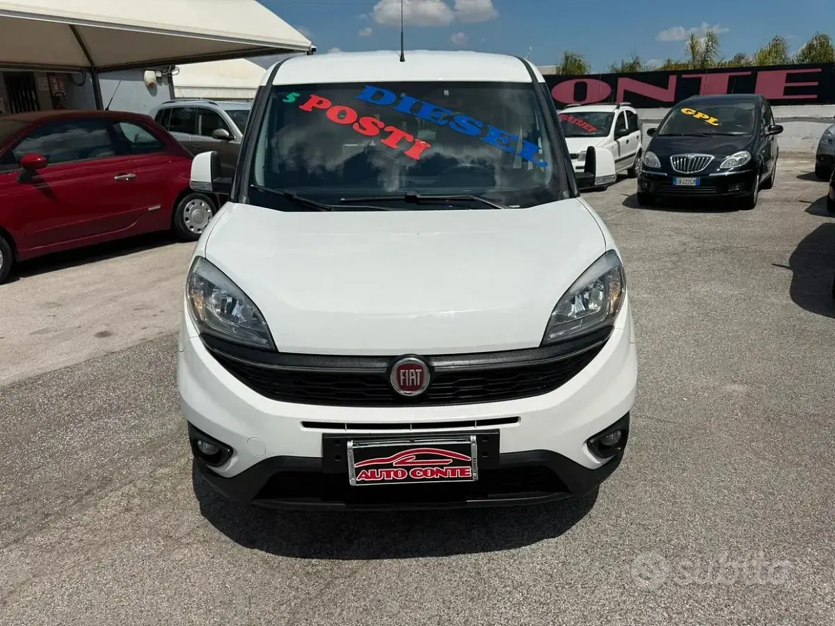 Begagnad Fiat Doblò 135 HK (99 kW) 2016 Vit Minibuss