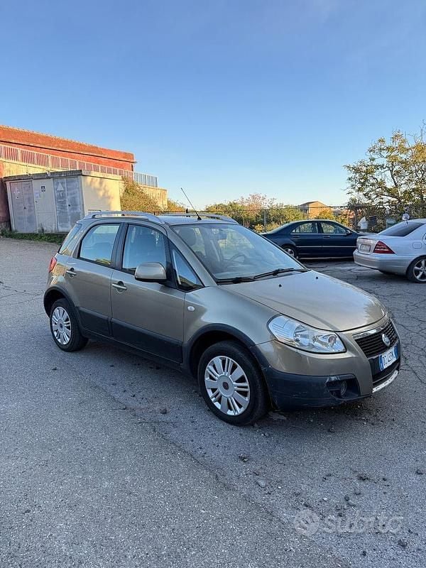 Usata Fiat Sedici Dynamic 135 CV (99 kW) 2009 Giallo SUV