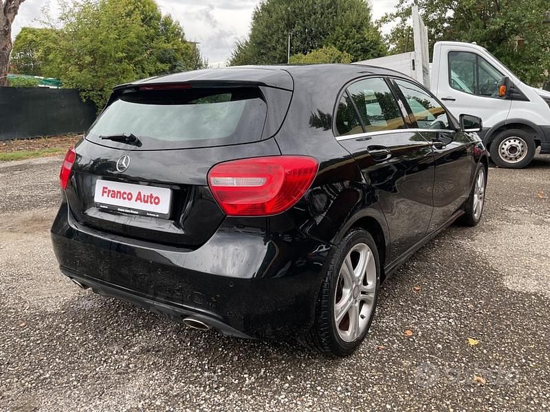 Usata Mercedes A180 109 CV (80 kW) 2014 Nero Berlina