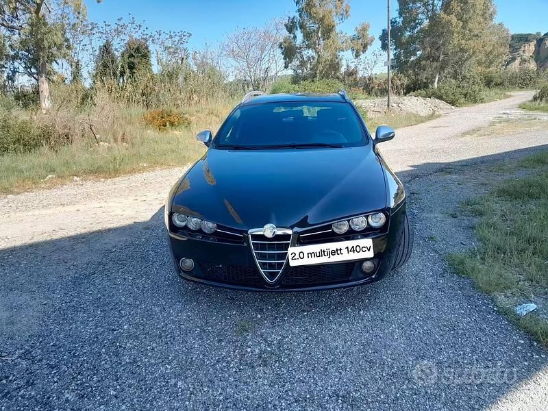 Begagnad Alfa Romeo 159 Distinctive 140 HK (102 kW) 2011 Svart Kombi