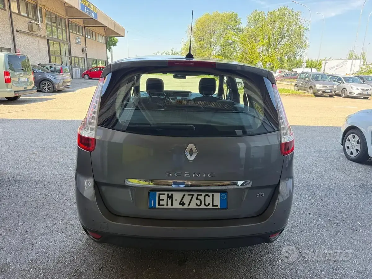 Usata Renault Scénic III Bose Edition 110 CV (80 kW) 2012 Grigio Monovolume