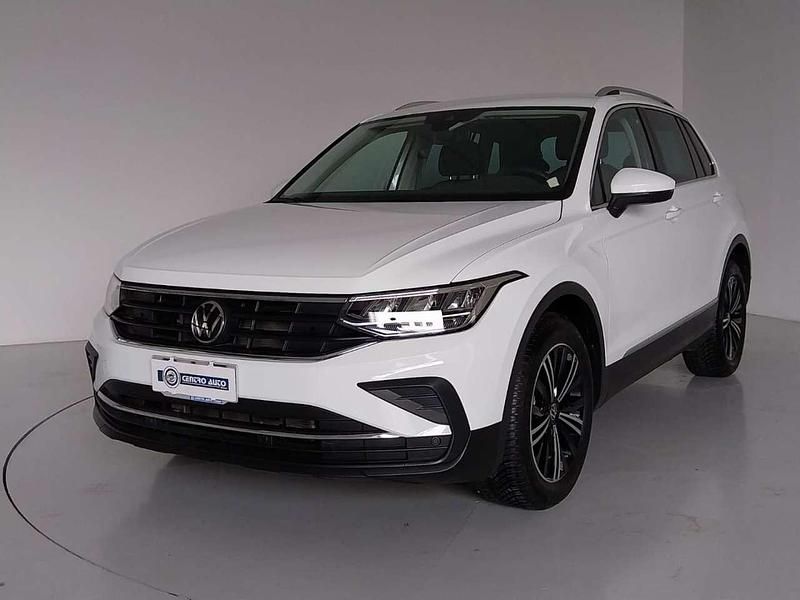 Bianco Usata 2024 VW Tiguan Move SUV | 32.000 € (Ottimo prezzo) - Immagine 1/4