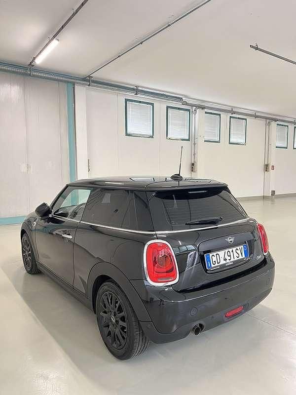Occasion Mini ONE Essential 75 ch (55 kW) 2021 Citadine