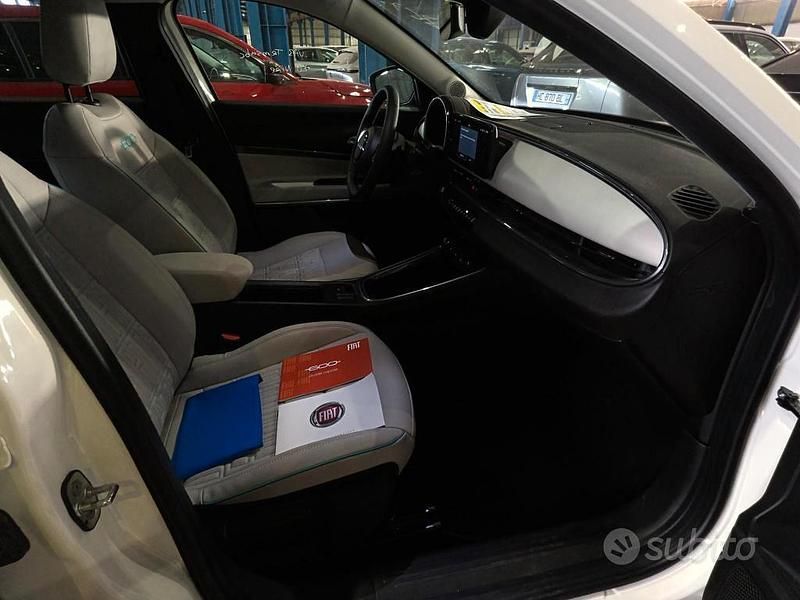 Usata Fiat 600 La Prima 110 CV (80 kW) 2025 Bianco Berlina