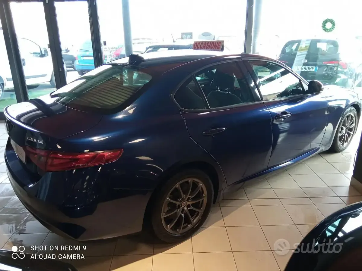 Usata Alfa Romeo Giulia 150 CV (110 kW) 2017 Blu Berlina