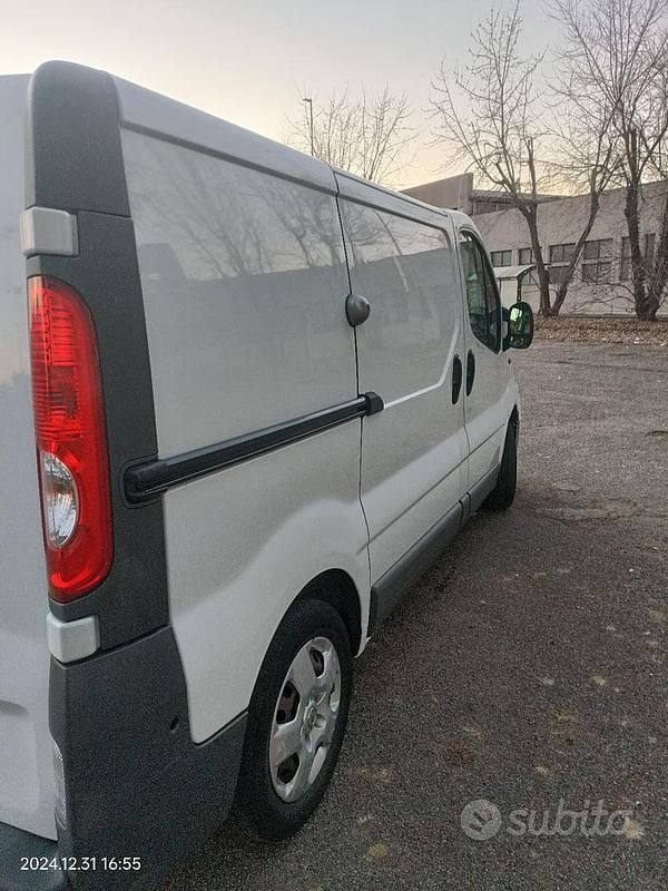Usata Opel Vivaro 2013 Bianco Monovolume