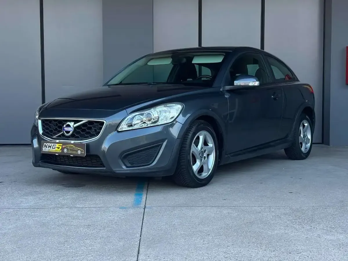 Usata Volvo C30 Kinetic 114 CV (83 kW) 2012 Grigio Utilitaria