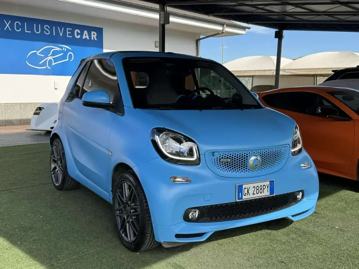 Usata Smart ForTwo Cabrio Brabus 90 CV (66 kW) 2016 Light blue opaco Cabrio