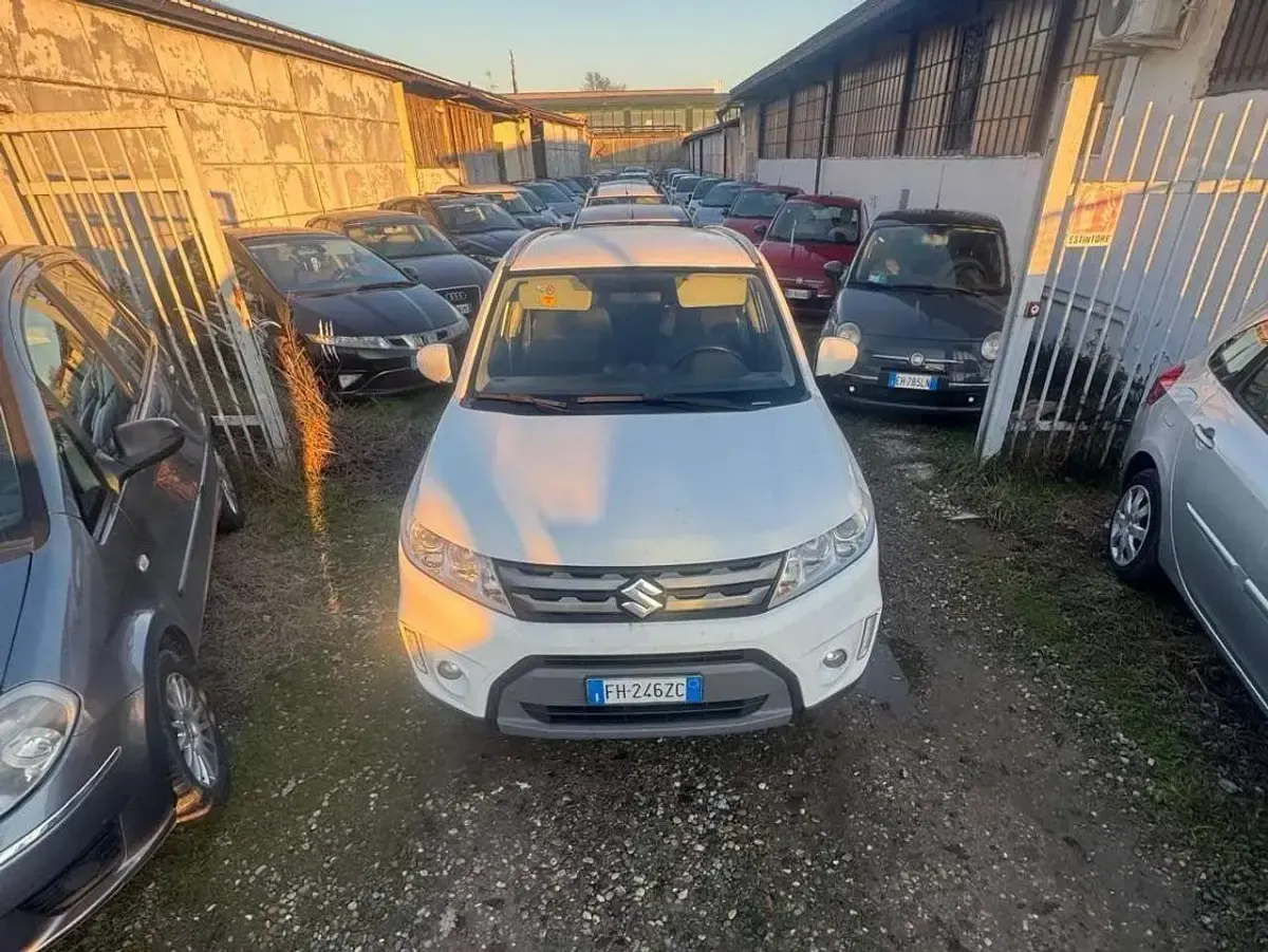 Usata Suzuki Vitara 120 CV (88 kW) 2017 Bianco SUV