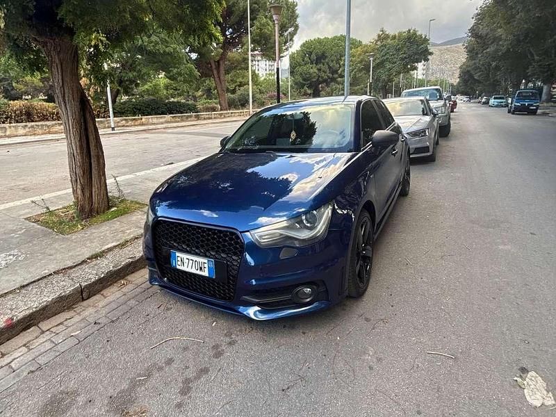 Usata Audi A1 Sportback Ambition 90 CV (66 kW) 2012 Blu/azzurro Utilitaria
