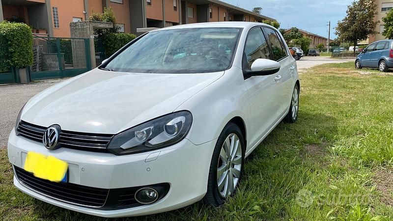Usata VW Golf VI Highline 105 CV (77 kW) 2010 Bianco Utilitaria