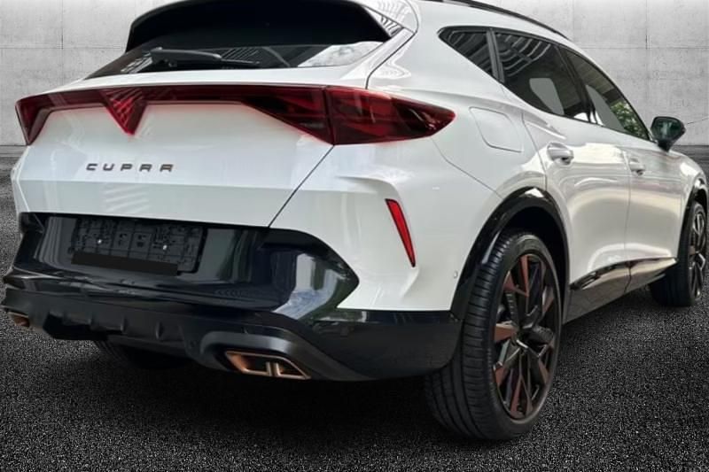 Usata Cupra Formentor VZ 272 CV (200 kW) 2025 Bianco metallizzato SUV