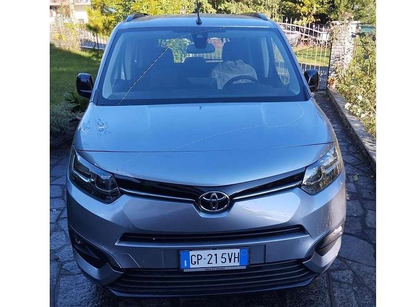 Usata Toyota Proace City City 110 CV (80 kW) 2023 Argento Monovolume
