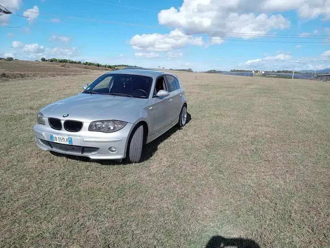 Usata BMW 118 143 CV (105 kW) 2009 Utilitaria