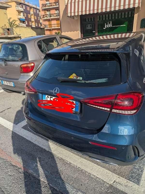 Usata 2021 Mercedes A180 Premium Tre volumi | 27.000 € (Buon prezzo) - Immagine 1/4