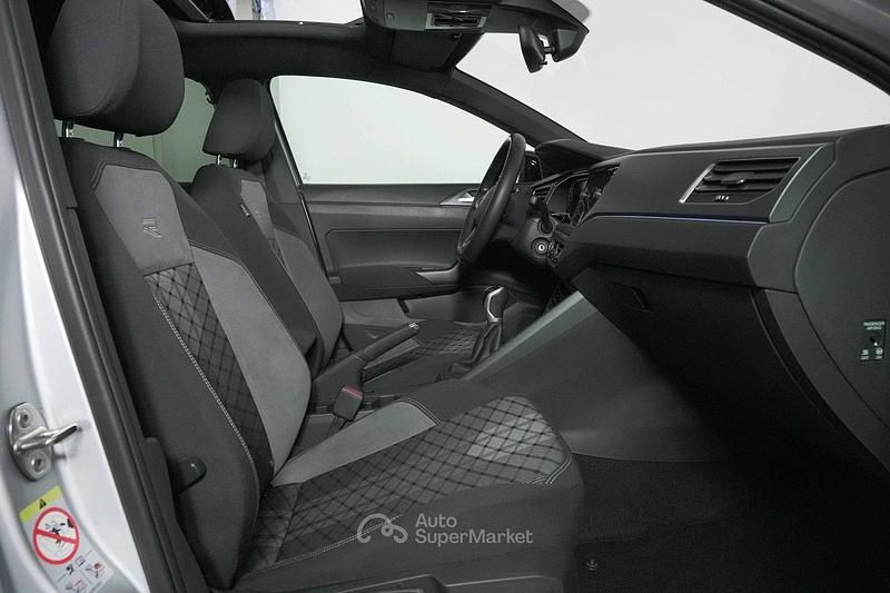 Usata VW Taigo R-line 110 CV (80 kW) 2023 Argento SUV