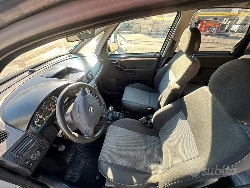 Occasion Opel Meriva 101 ch (74 kW) 2007 Gris Monospace