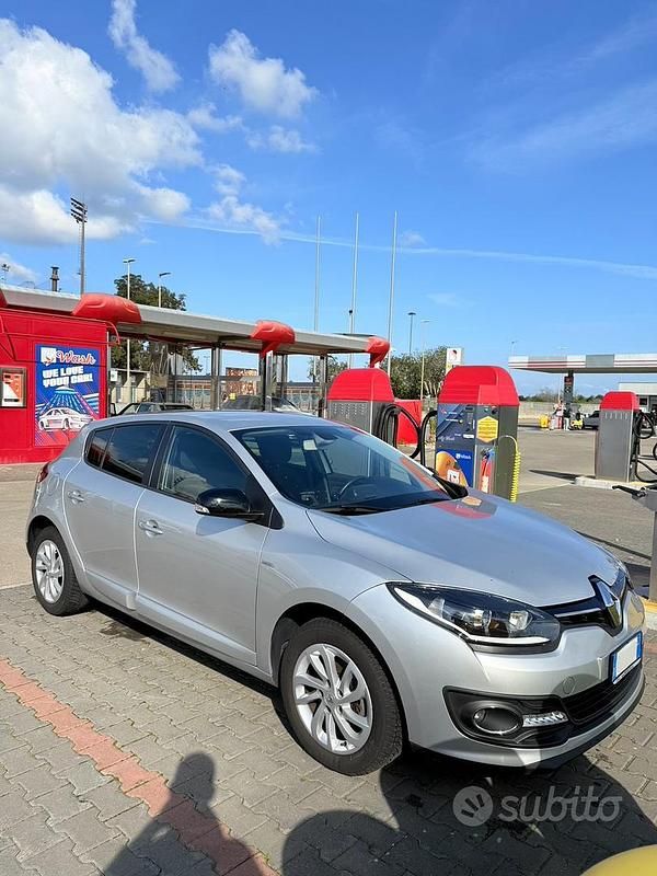 Usata Renault Mégane LIMITED 110 CV (80 kW) 2014 Grigio Berlina