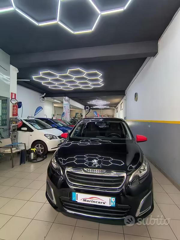 Usata Peugeot 108 Allure 81 CV (59 kW) 2016 Nero Utilitaria