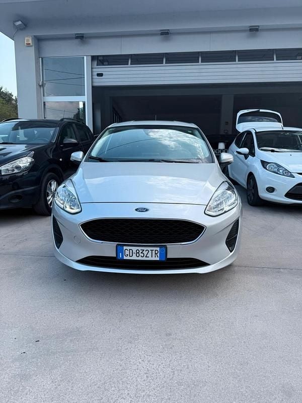 Argento Usata 2020 Ford Fiesta Business Edition Utilitaria | 13.500 € (Buon prezzo) - Immagine 1/4