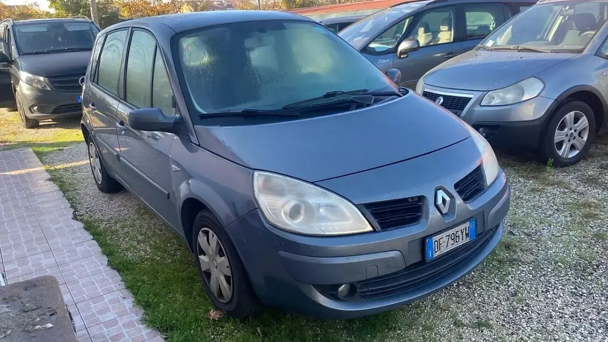 Usata Renault Scenic E-Tech 104 CV (76 kW) 2007 Argento Monovolume