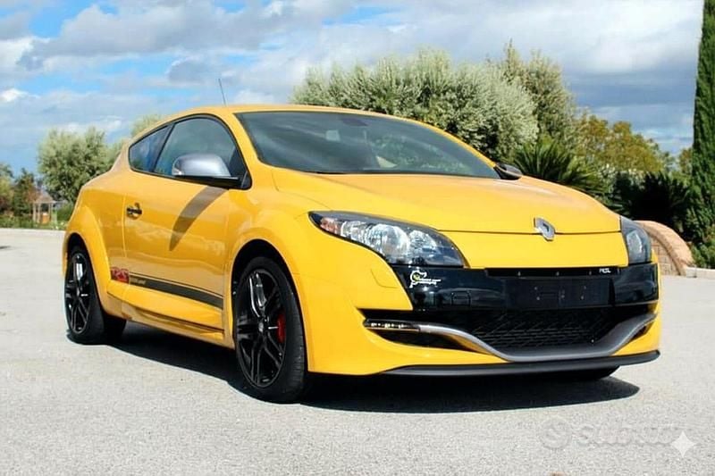 Usata Renault Mégane III R.S. 250 CV (183 kW) 2010 Giallo Coupé