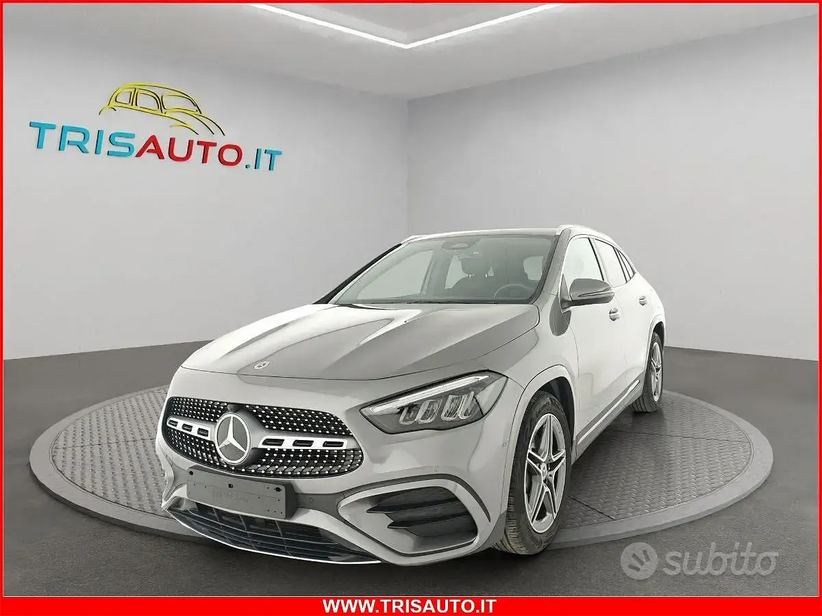 Usata Mercedes GLA200 Premium 150 CV (110 kW) 2025 Grigio SUV
