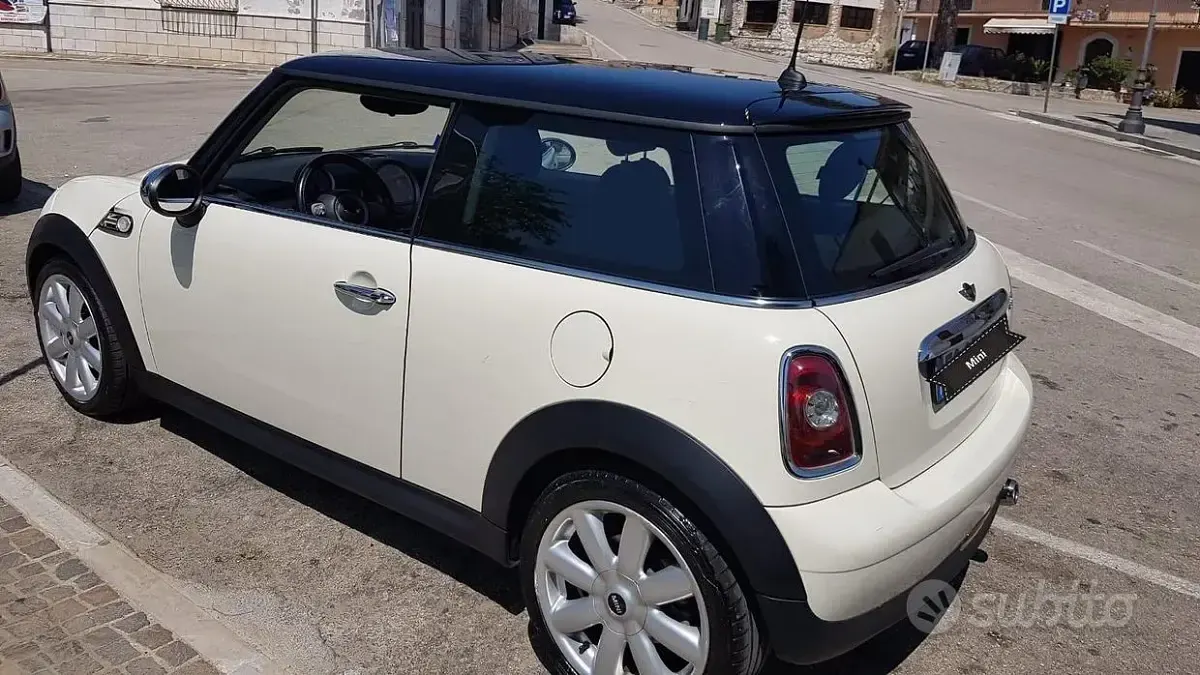 Usata Mini Cooper Coupé 112 CV (82 kW) 2010 Bianco Coupé