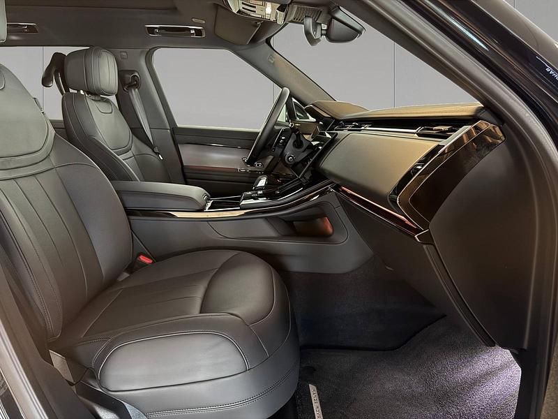 Nuova Land Rover Range Rover Sport SE Dynamic 249 CV (183 kW) 2025 Santorini black SUV