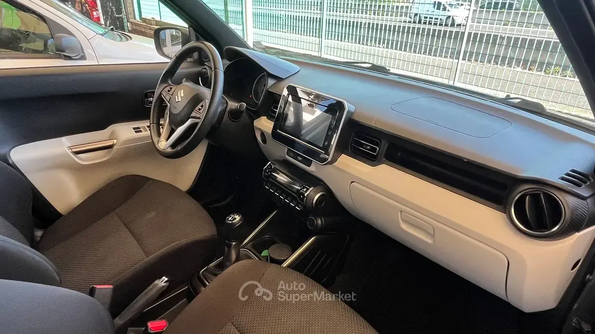 Usata Suzuki Ignis 90 CV (66 kW) 2020 Gray SUV