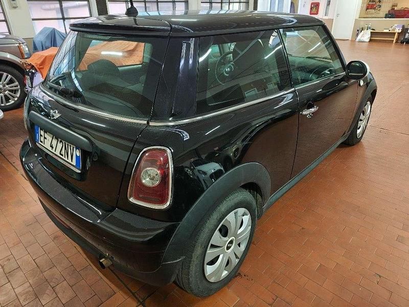 Usata Mini ONE 75 CV (55 kW) 2010 Nero Utilitaria