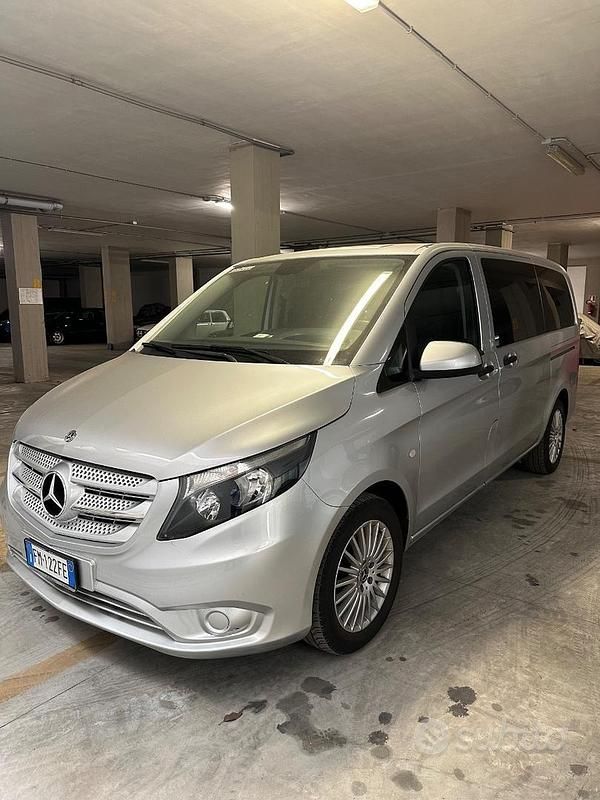 Usata Mercedes Vito 136 CV (100 kW) 2017 Grigio Furgone