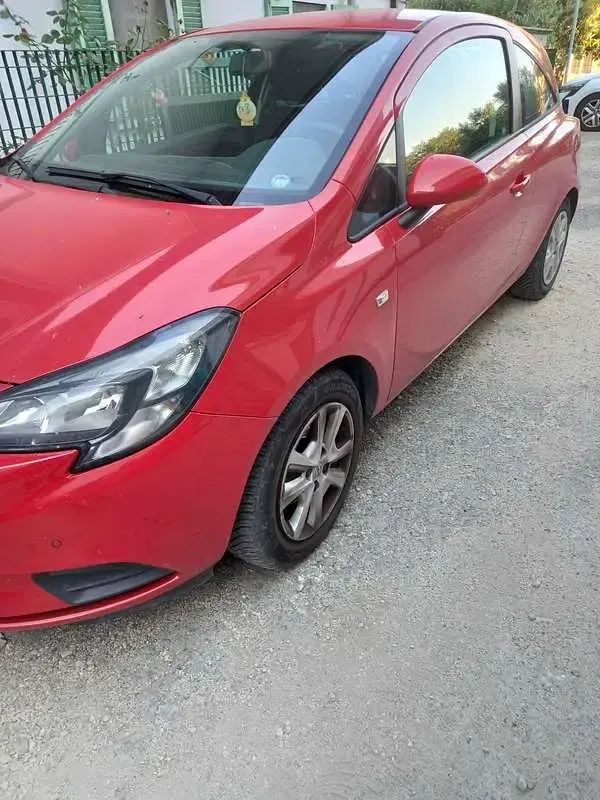 Usata Opel Corsa 69 CV (50 kW) 2015 Rosso Utilitaria