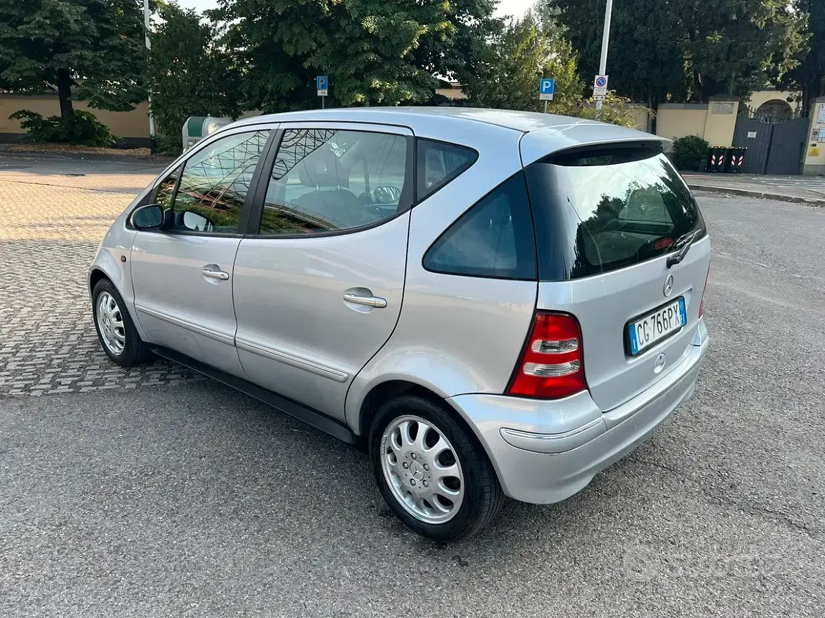 Usata Mercedes A170 95 CV (69 kW) 2003 Grigio Utilitaria