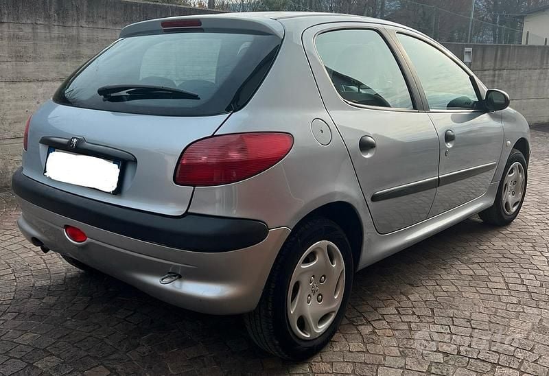 Usata Peugeot 206 2000 Utilitaria