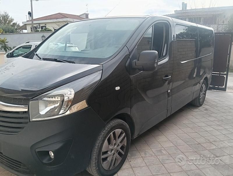 Usata Opel Vivaro 2017 Nero Monovolume
