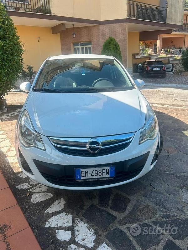Usata Opel Corsa 2012 Bianco Utilitaria