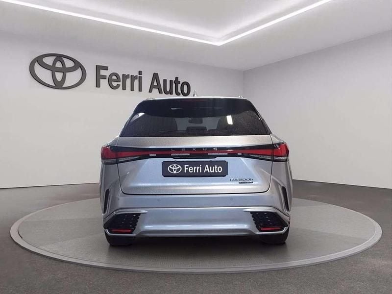 Usata Lexus RX500h Sport Line 371 CV (272 kW) 2023 Argento SUV