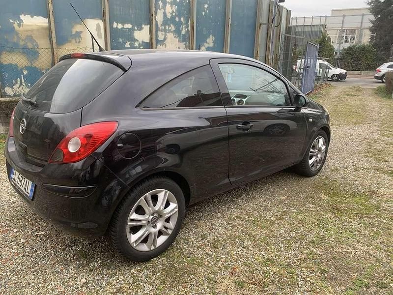 Gebraucht Opel Corsa 86 PS (63 kW) 2012 Schwarz Coupé