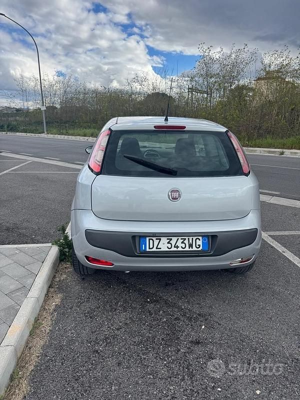 Usata Fiat Punto Evo Emotion 77 CV (56 kW) 2009 Grigio Utilitaria