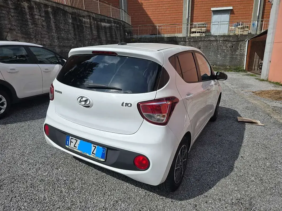 Usata Hyundai i10 67 CV (49 kW) 2020 Bianco Utilitaria